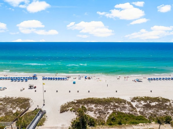 Una playa cerca