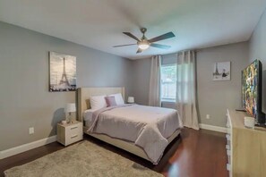 3 bedrooms, iron/ironing board, free WiFi, bed sheets