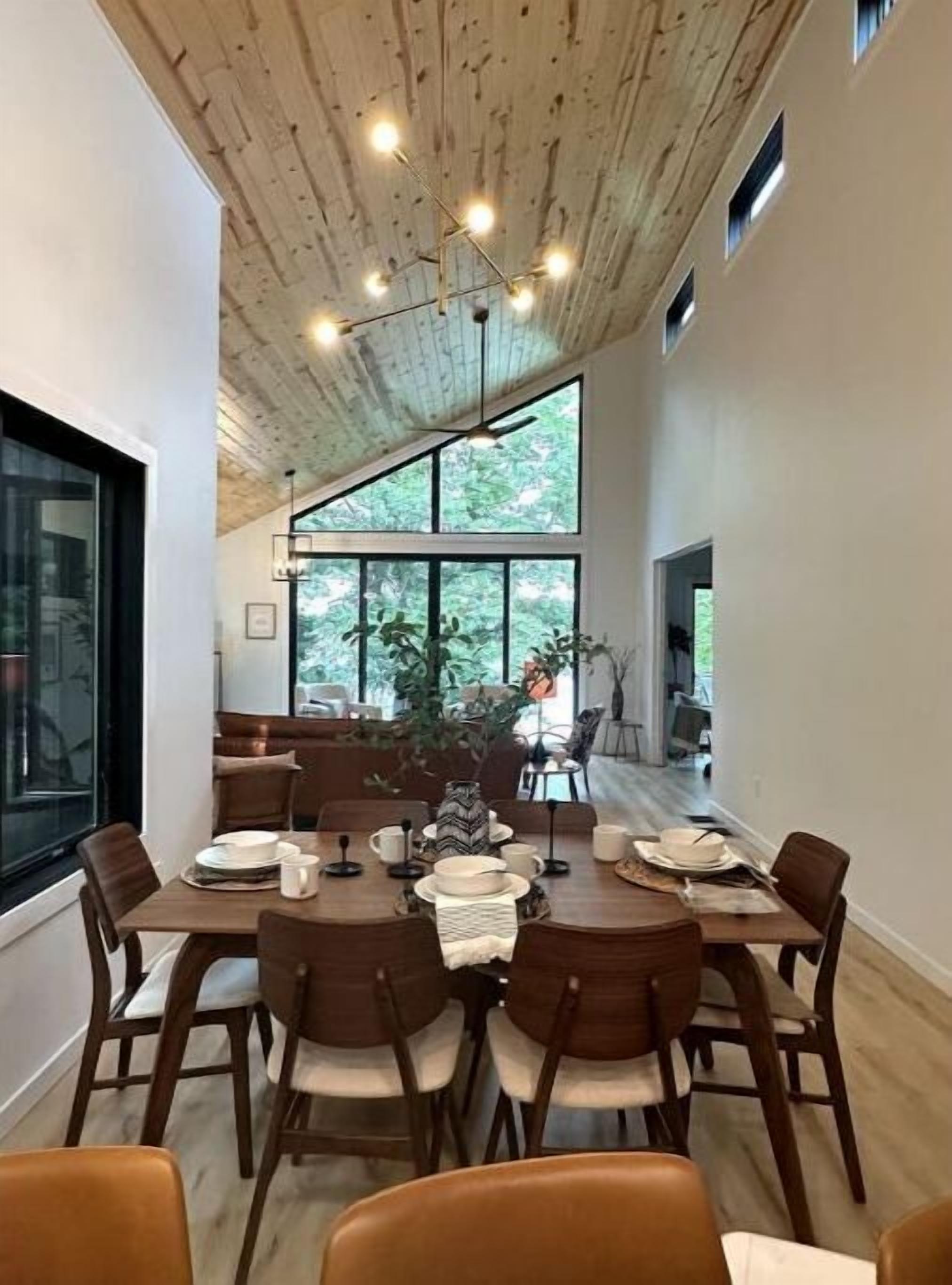 Dining table with view to front