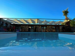 Seasonal outdoor pool - Kamen Vila Otel (Ayvalik)