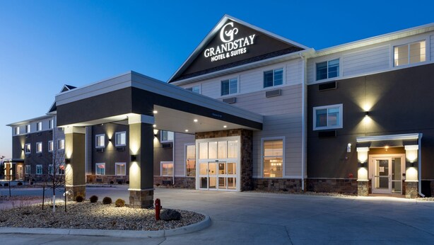 Front of property - GrandStay Hotel & Suites Algona IA (Algona)