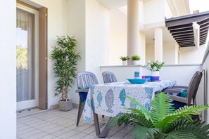 Appartamento, 3 camere da letto, balcone, vista piscina | Balcone