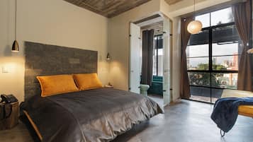1 habitación, escritorio, tabla de planchar con plancha y wifi gratis