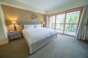 Signature Condo, 3 Bedrooms, Balcony, Mountain View (Gateway Lodge 5015) | Exterior