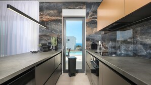 Unclassified image, 5 of 44, button - Stunning home in Lun with sauna (Lun)