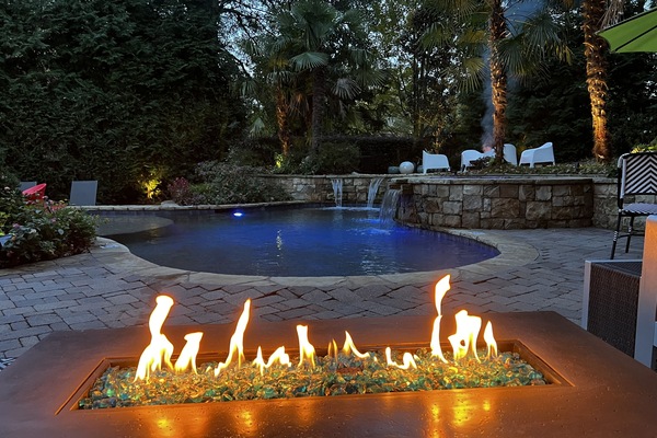 Outdoor pool, a heated pool