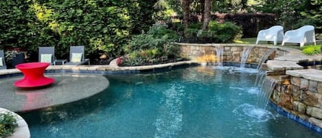 Outdoor pool, a heated pool
