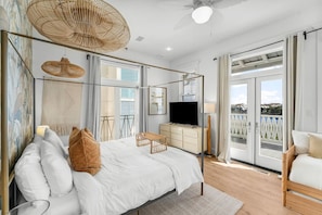 3 habitaciones, escritorio, tabla de planchar con plancha y wifi