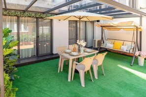Outdoor dining - Sevastopol apartments Varna, ap.1 (Varna)