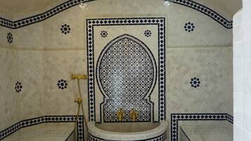 Villa, 6 Bedrooms, Smoking, Private Pool | Bathroom