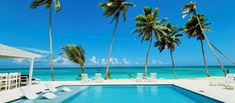 Blessing on the Bay - Brand New 4 bedroom Luxury Beachfront house