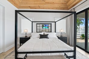 4 bedrooms, in-room safe, travel cot, free WiFi