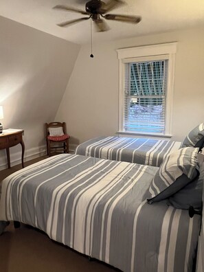 3 Schlafzimmer, Bügeleisen/Bügelbrett, kostenloses WLAN, Bettwäsche