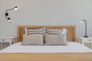 3 bedrooms, iron/ironing board, WiFi, bed sheets - Close to the Funchal centre, Casa da Amoreira (Funchal)