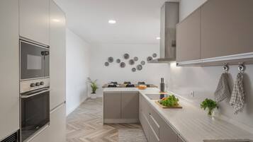 Fridge, microwave, oven, stovetop