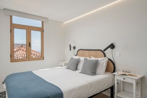 3 bedrooms, iron/ironing board, WiFi, bed sheets - Close to the Funchal centre, Casa da Amoreira (Funchal)