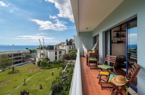 Property grounds - Funchal bay view, Vista Mar I (Funchal)