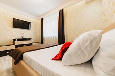 Visit Romania By Brasov BnB 2 Parking, Internet