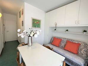 Estúdio, 1 quarto, sacada, vista para o jardim | 1 quarto