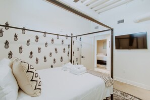 3 bedrooms, desk, iron/ironing board, WiFi - Palm Paradise Unique Home! WALK TO BEACH! 4 POOLS! (Panama City Beach)