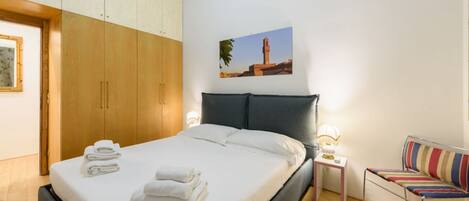 1 chambre, fer et planche à repasser, Wi-Fi, draps fournis