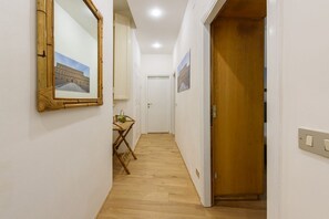 Interior - Lucky House in Florence by Mmega (Firenze)