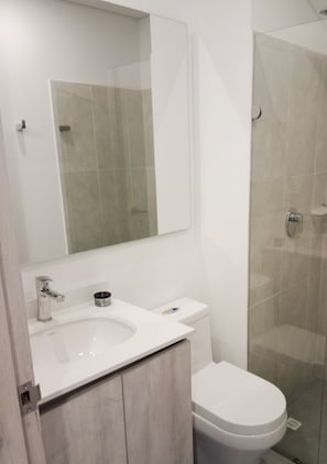 Shower, towels