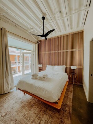 3 Schlafzimmer, Schreibtisch, Bügeleisen/Bügelbrett, WLAN