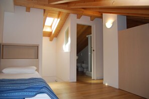 Apartment, 3 Schlafzimmer, Balkon | 4 Schlafzimmer
