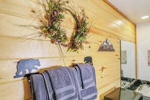 Interior - Spacious Upper-Level Hotel 1 Bedroom 206 (Estes Park)