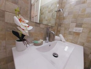 Bathroom - Buccoo in 3D 2 bdrm condo w pool view (Tobago)