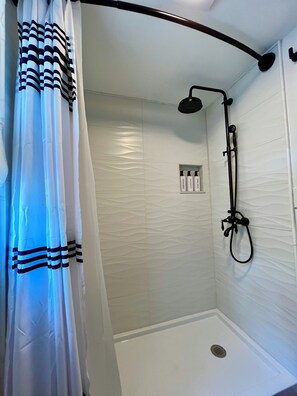 Shower, hair dryer, towels, soap - Ushmila's Nest- private entrance, bedroom & bathroom  (Wayne)