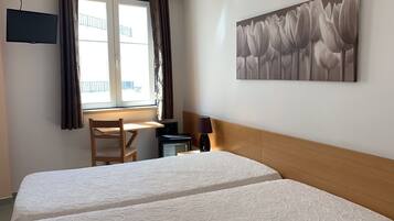 Chambre Triple Standard, 1 chambre | Literie de qualité supérieure, couette en duvet d'oie, minibar