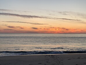 Utsikt mot strand/hav
