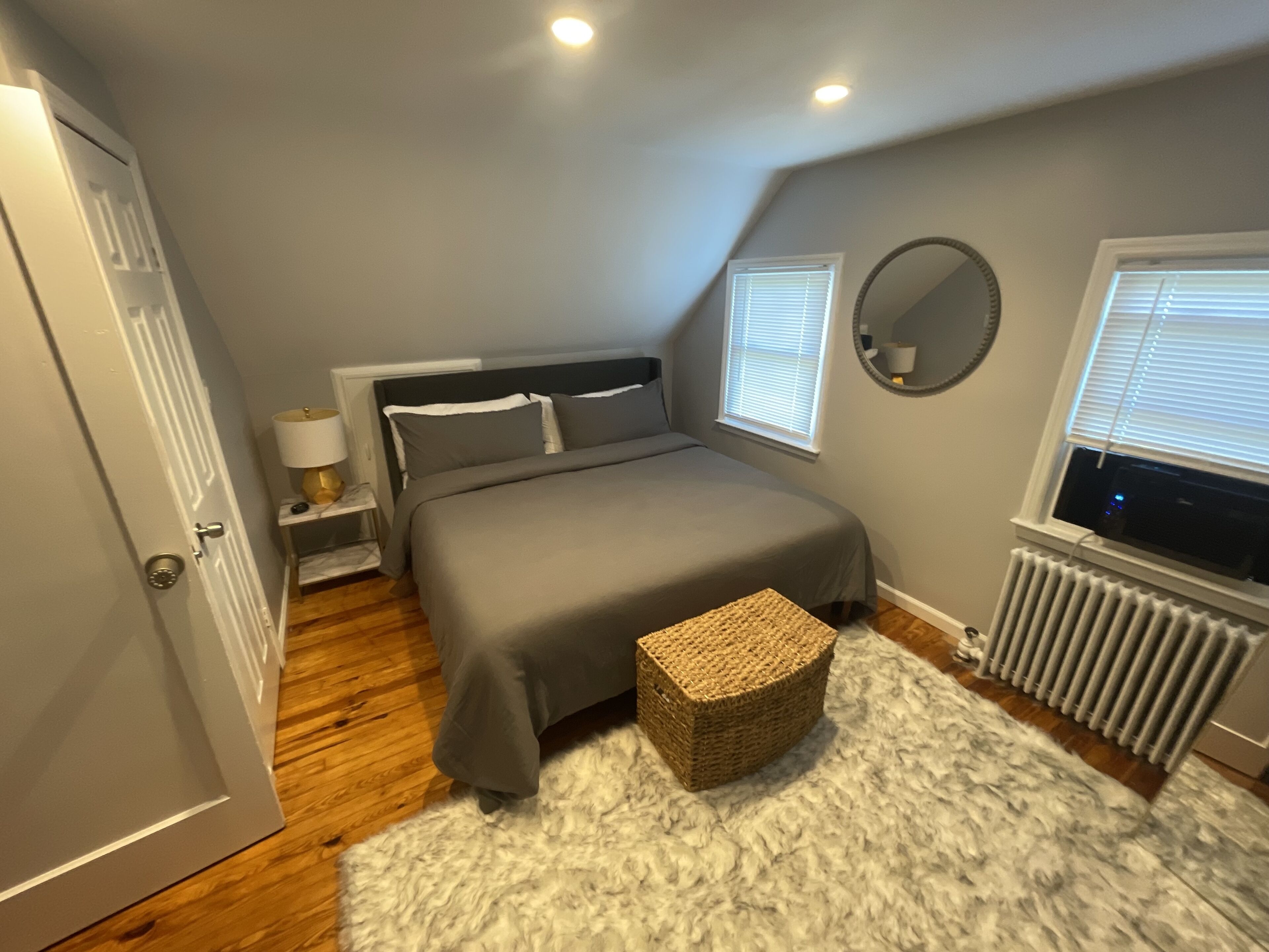 2 bedrooms, desk, iron/ironing board, free WiFi