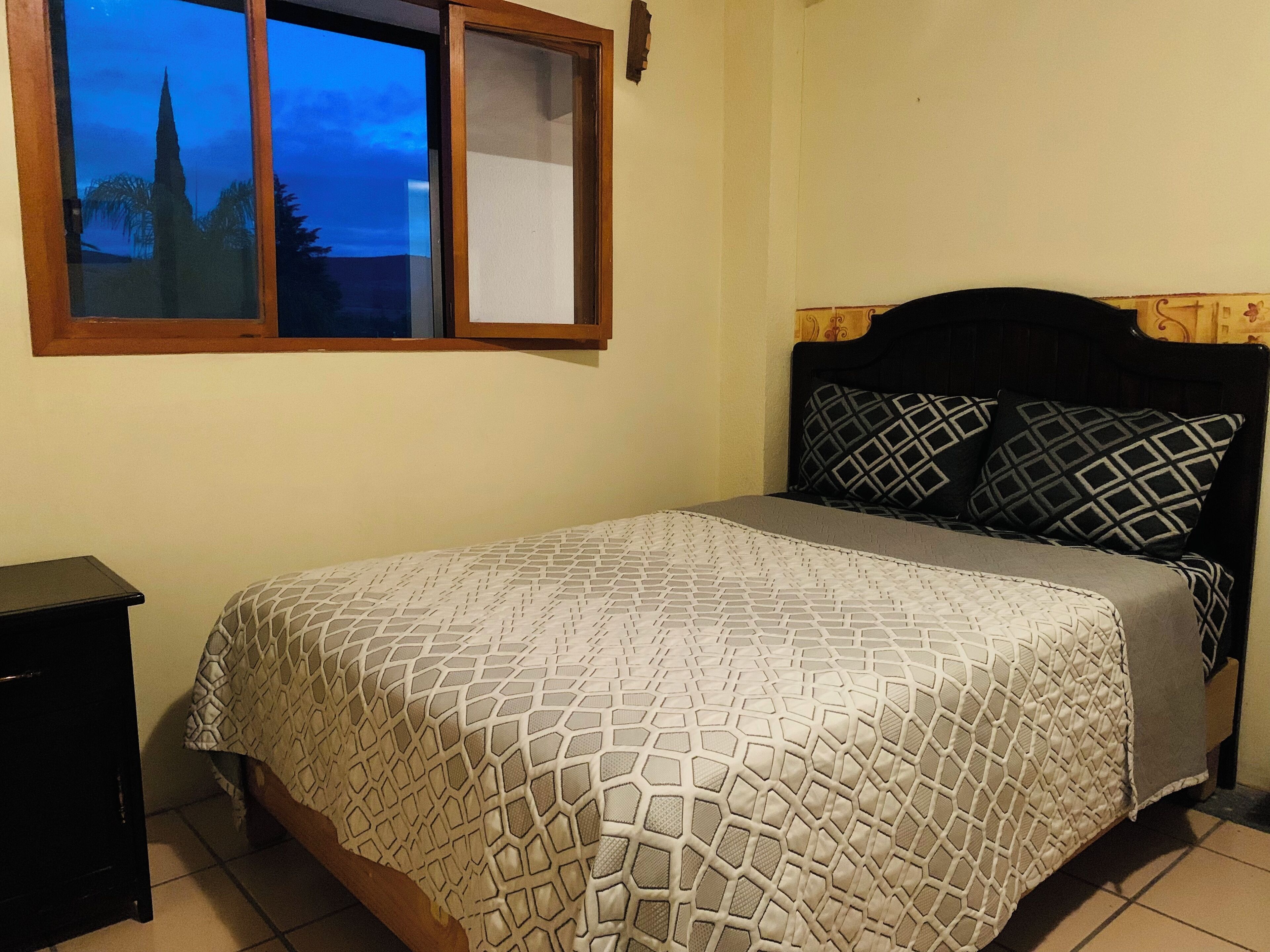 4 bedrooms, bed sheets