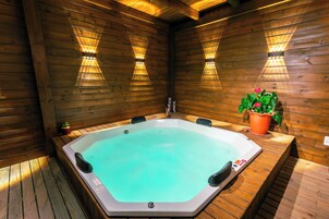 室内 SPA 浴缸