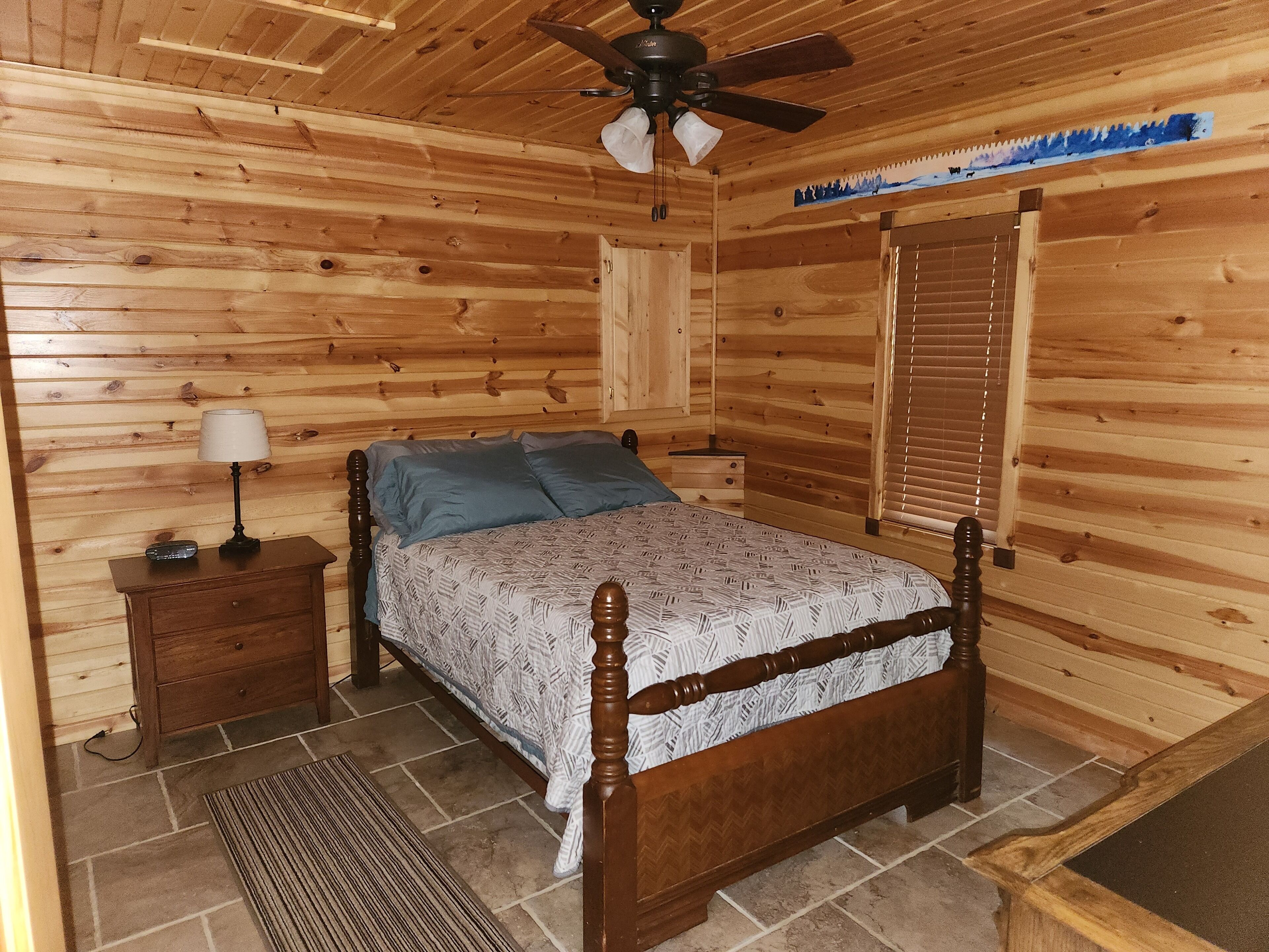 Iron/ironing board, travel cot, free WiFi, bed sheets