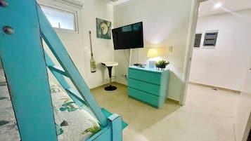 Apartment, 2 Bedrooms, Accessible, Smoking | Room amenity
