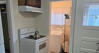 Single Bedroom Guesthouse in the Cowlitz Valley