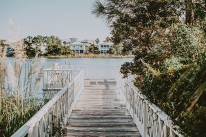 Property grounds - Coconut Casita with Wet Bar! Walk 2 Beach! 4 Pools (Panama City Beach)