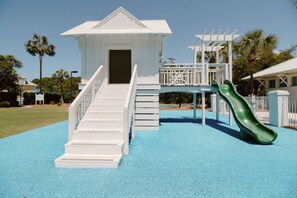 Children’s area - Coconut Casita with Wet Bar! Walk 2 Beach! 4 Pools (Panama City Beach)