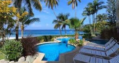 Dreamy Beachfront Condo In Quiet Compound