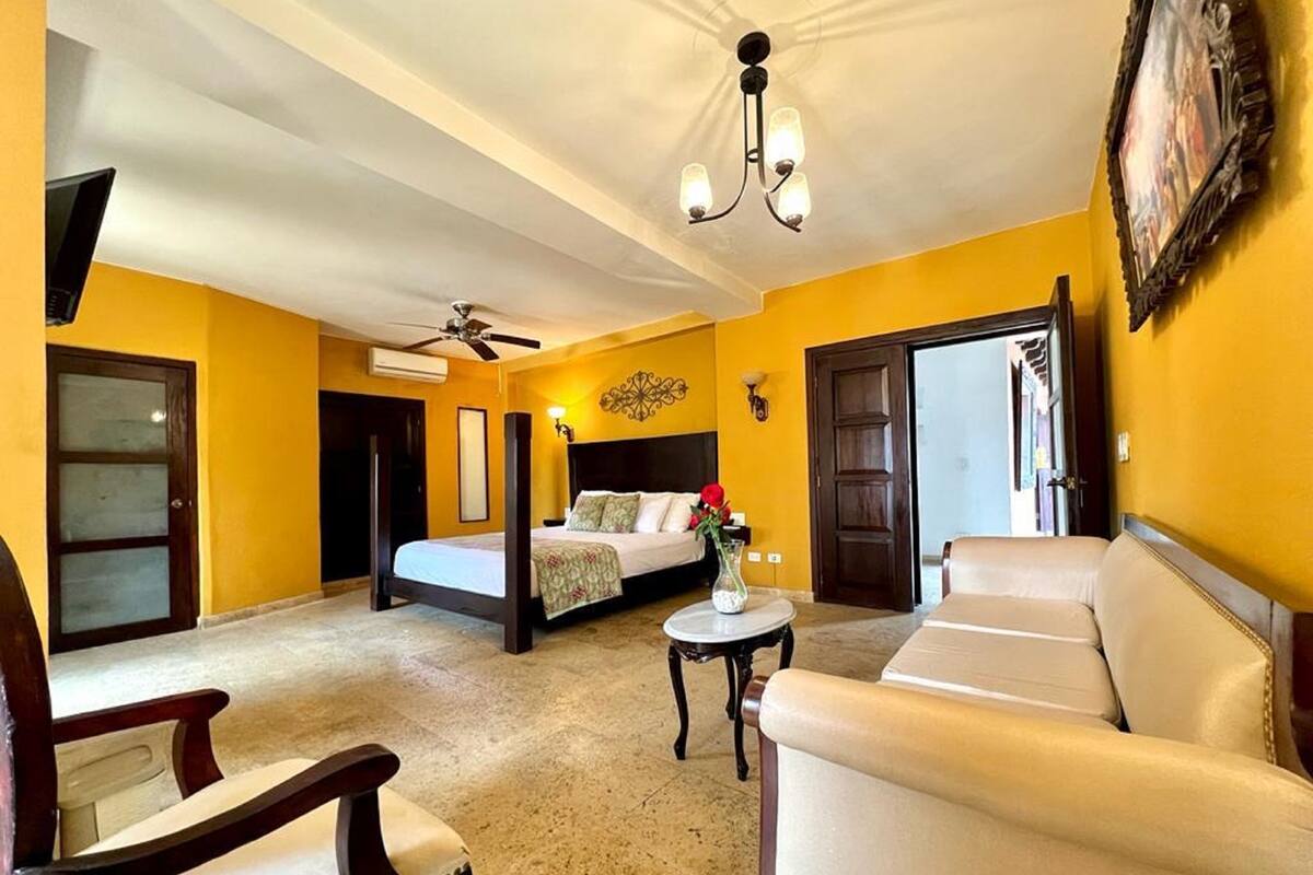 Exclusive House | 8 bilik tidur, Wi-fi percuma, dihias secara berasingan 