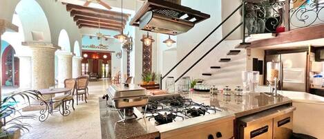 Exclusive House | Private kitchen | Fridge, microwave, dishwasher, blender