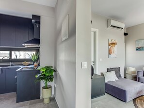 Appartement, 1 chambre, balcon, vue sur la ville | Intérieur