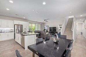 Interior - Gilbert Haven: A Family Delight in Enchanting Community (Gilbert)