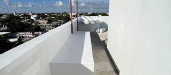 Penthouse con jacuzzi a solo 5 minutos caminando del mar y la quinta avenida