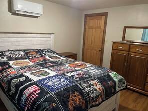 3 bedrooms, bed sheets