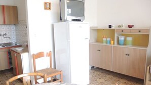 Apartemen, 2 kamar tidur, balkon, pemandangan kota | Tempat makan